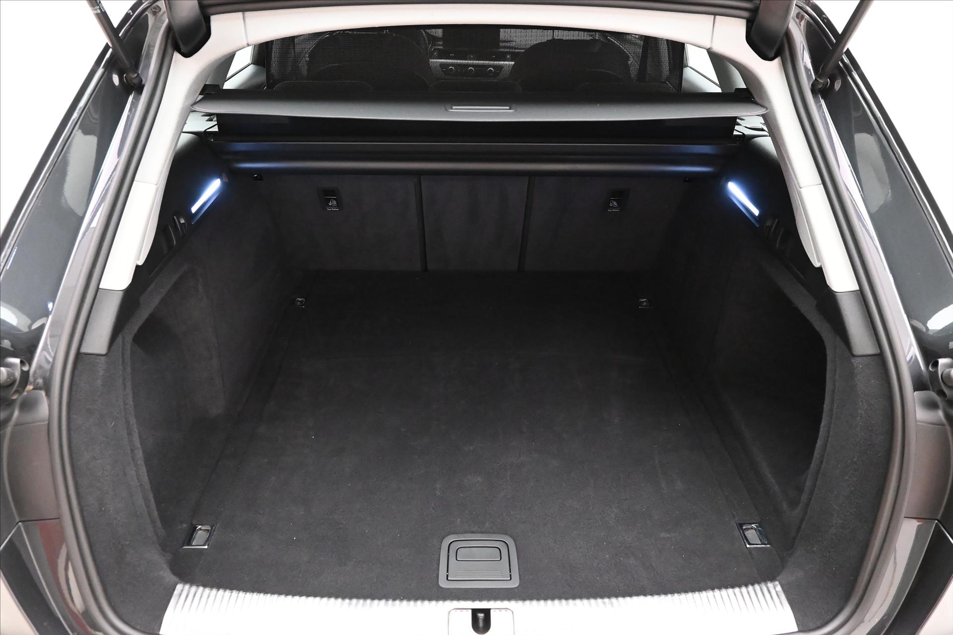 audi-a4-2-0-tdi-120kw-dsg-avant-zaruka-az-5-let - 9