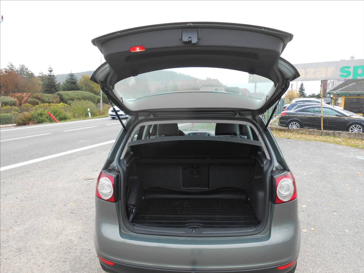 volkswagen-golf-plus-1-6-85-kw-serviska - 9