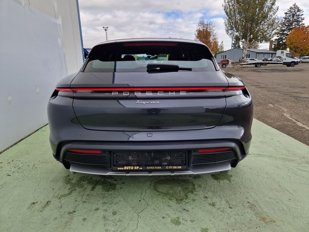 porsche-taycan-cross-turismo-4 - 8